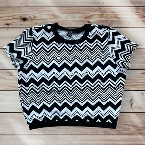 Rue21 Black White Chevron Print Zig Zag Short Sleeve Top Extra Large XL